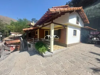 Casa com 4 Quartos à venda, 136m² no Itaipava, Petrópolis