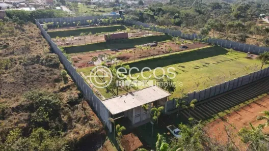 Fazenda/Sítio com 2 Quartos à venda, 7800m² no Área Rural de Uberlândia, Uberlândia