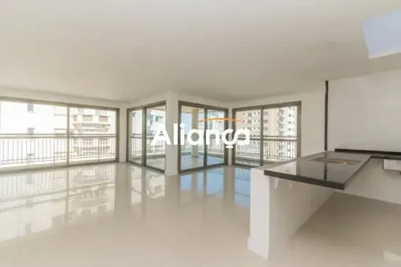 Apartamento com 3 Quartos para alugar, 177m² no Três Figueiras, Porto Alegre