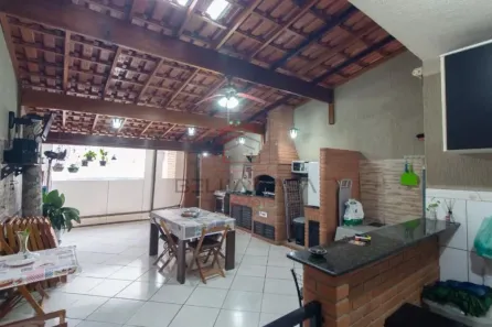 Sobrado com 3 Quartos à venda, 200m² no Chácara Mafalda, São Paulo