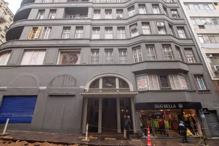 Sala Comercial à venda, 99m² no Centro Histórico, Porto Alegre