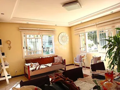 Casa de Condomínio com 3 Quartos à venda, 194m² no Cristal, Porto Alegre