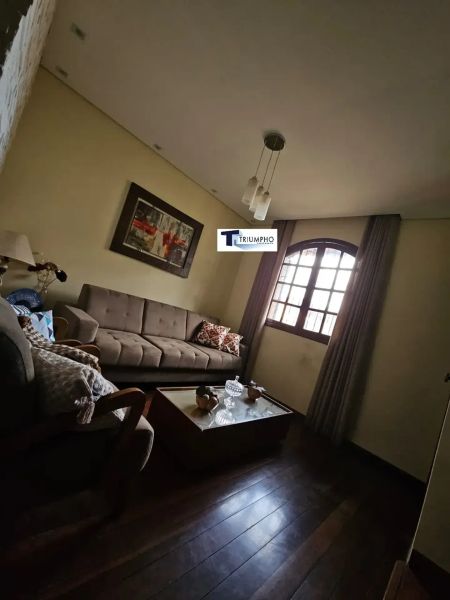 Casa com 3 quartos — Céu Azul, Belo Horizonte