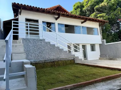 Casa com 3 Quartos à venda, 290m² no Jardim Laguna, Contagem