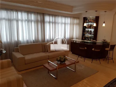 Apartamento com 4 Quartos à venda, 232m² no Centro, Sete Lagoas