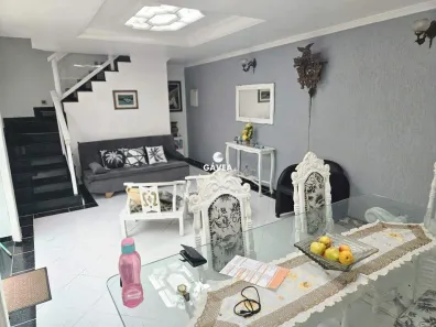 Sobrado com 3 Quartos à venda, 220m² no Encruzilhada, Santos