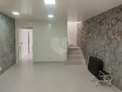 Sobrado com 3 Quartos à venda, 176m² no Jardim Internacional, São Paulo