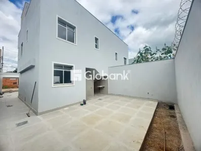 Casa com 3 Quartos à venda, 104m² no Ibituruna, Montes Claros