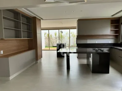 Casa de Condomínio com 3 Quartos à venda, 231m² no Granja Marileusa, Uberlândia