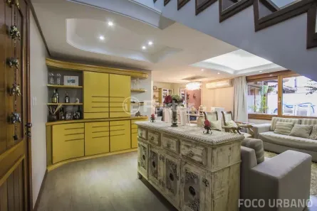 Casa de Condomínio com 3 Quartos à venda, 233m² no Cavalhada, Porto Alegre