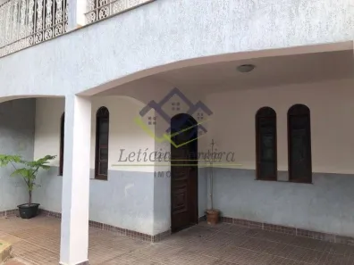 Sobrado com 4 Quartos à venda, 234m² no Jardim Medina, Poá