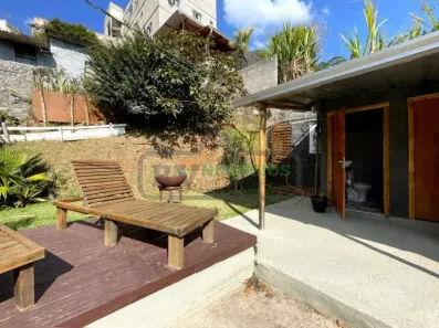 Casa com 3 Quartos à venda, 450m² no Parque Guarani, Juiz de Fora