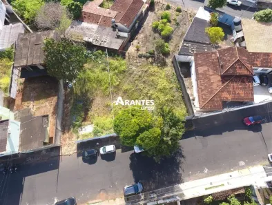 Lote/Terreno à venda, 466m² no Saraiva, Uberlândia