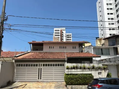 Casa com 4 Quartos à venda, 437m² no Treze de Julho, Aracaju