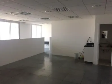 Sala Comercial para alugar, 111m² no Vila São Francisco (Zona Sul), São Paulo