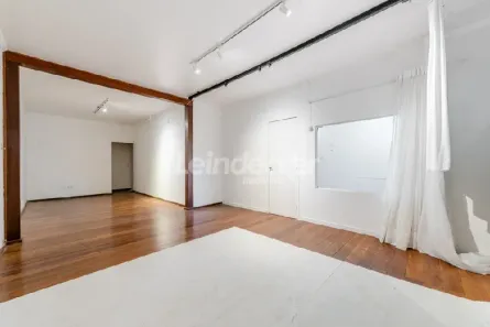 Sala Comercial para alugar, 52m² no Três Figueiras, Porto Alegre