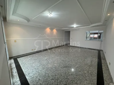 Sobrado com 4 Quartos à venda, 268m² no Vila Gilda, Santo André