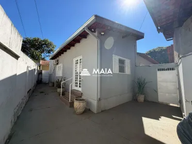 Casa com 3 Quartos à venda, 400m² no Fabrício, Uberaba