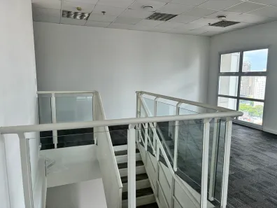 Sala Comercial para alugar, 107m² no Vila Cordeiro, São Paulo