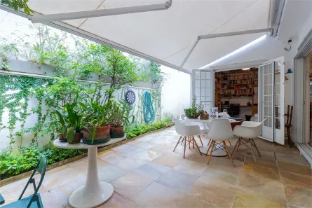 Casa com 2 Quartos à venda, 152m² no Jardim América, São Paulo