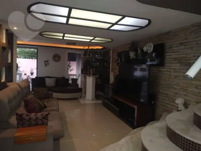 Casa de Condomínio com 4 Quartos à venda, 280m² no Itaipu, Niterói