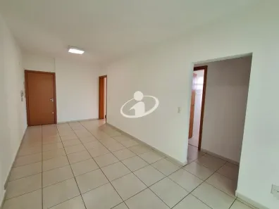 Apartamento com 2 Quartos para alugar, 70m² no Centro, Uberlândia