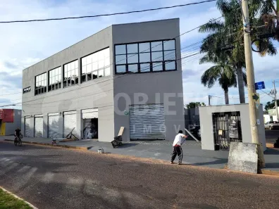 Ponto Comercial para alugar, 385m² no Jardim das Palmeiras, Uberlândia