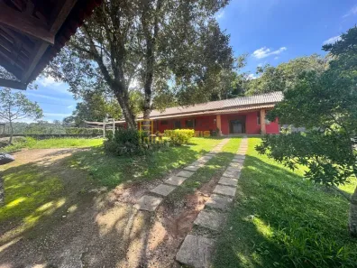 Fazenda/Sítio com 3 Quartos para alugar, 900m² no Taboão, São Roque