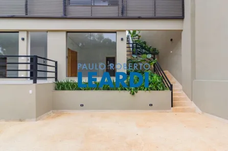 Casa com 5 Quartos à venda, 378m² no Jardim Guedala, São Paulo