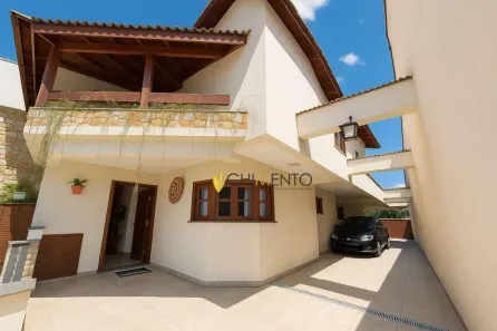 Sobrado com 4 Quartos para venda ou aluguel, 495m² no Jardim, Santo André