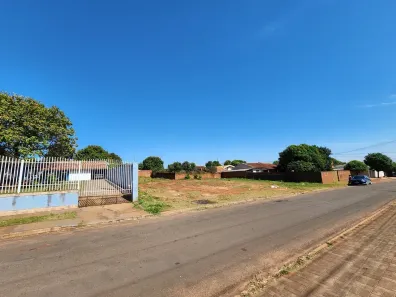 Lote/Terreno à venda, 600m² no Centro, Paranacity