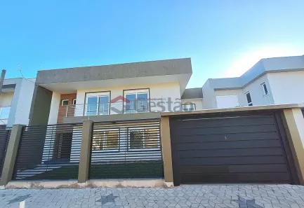 Sobrado com 3 Quartos à venda, 220m² no Estância Velha, Canoas