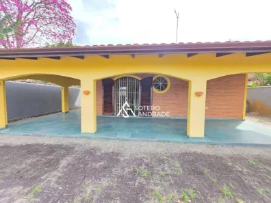 Casa com 3 Quartos para alugar, 180m² no Massaguaçu, Caraguatatuba