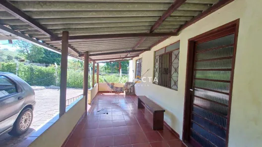 Fazenda/Sítio com 3 Quartos à venda, 160m² no Cantagalo, Pouso Alegre