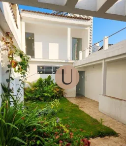 Imóvel Comercial à venda, 240m² no Vila Firmiano Pinto, São Paulo