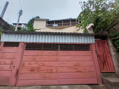 Casa com 3 Quartos à venda, 120m² no Vila Cruz, Poços de Caldas