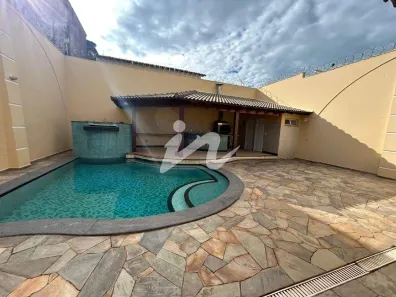Casa com 3 Quartos à venda, 289m² no Vigilato Pereira, Uberlândia