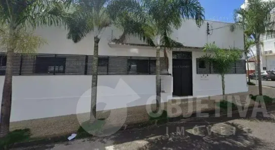 Imóvel Comercial com 1 Quarto para alugar, 70m² no Saraiva, Uberlândia