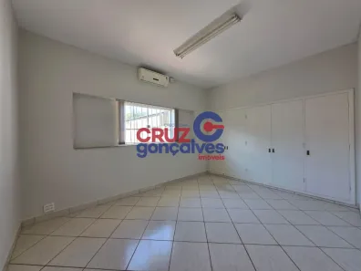 Imóvel Comercial com 3 Quartos à venda, 265m² no Jardim Donângela, Rio Claro