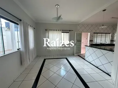 Casa com 4 Quartos à venda, 202m² no Brasil, Uberlândia