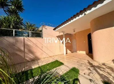Casa com 3 Quartos para alugar, 180m² no Cidade Jardim, Uberlândia