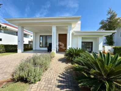 Casa de Condomínio com 4 Quartos à venda, 252m² no XANGRI-LÁ, Xangri-lá