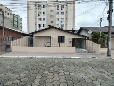 Casa com 3 Quartos à venda, 271m² no São Vicente, Itajaí