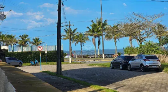 Casa com 3 Quartos para alugar, 160m² no Guaratuba, Guaratuba