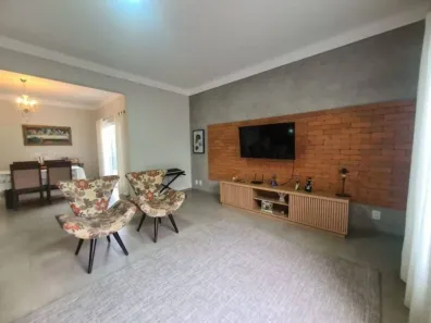 Casa com 3 Quartos à venda, 242m² no Vila Pacífico, Bauru