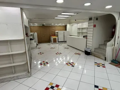 Ponto Comercial para alugar, 290m² no Copacabana, Rio de Janeiro