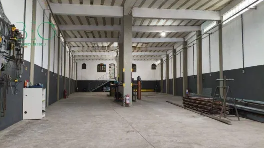 Galpão/Depósito/Armazém para venda ou aluguel, 400m² no Embuema, Embu das Artes