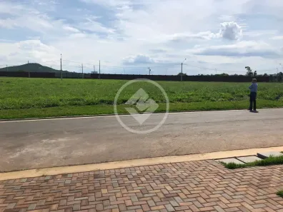 Lote/Terreno à venda, 300m² no Jardins Bolonha, Senador Canedo