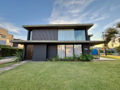 Casa de Condomínio com 4 Quartos à venda, 220m² no , Xangri-Lá