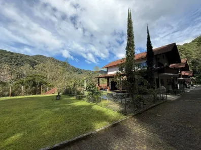 Casa de Condomínio com 3 Quartos à venda, 238m² no Granja Guarani, Teresópolis